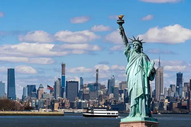 Frelsisstyttan og Ellis Island